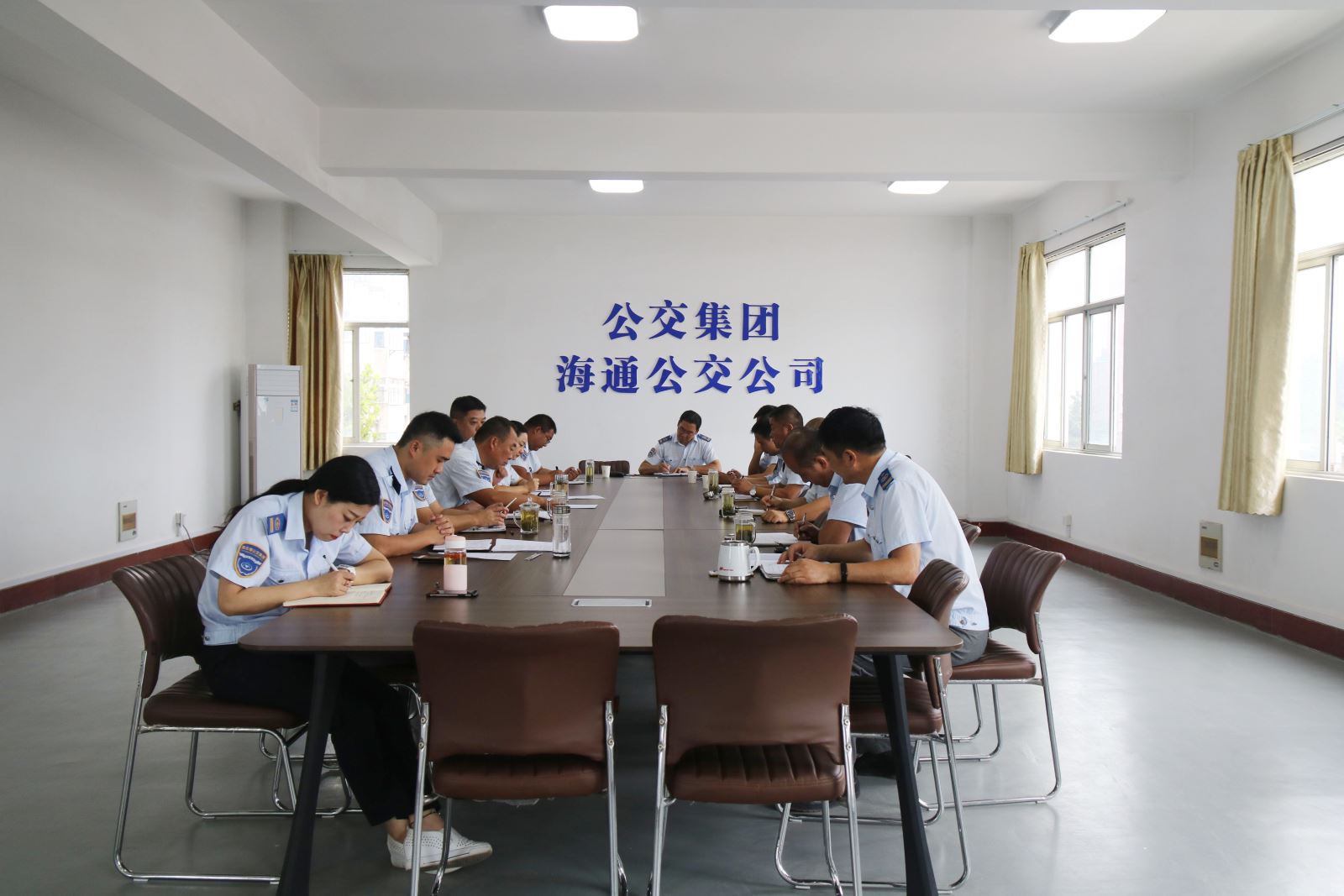 公交集團(tuán)海通公交公司召開(kāi)公交出行宣傳周及連博會(huì)運(yùn)輸保障工作會(huì)議